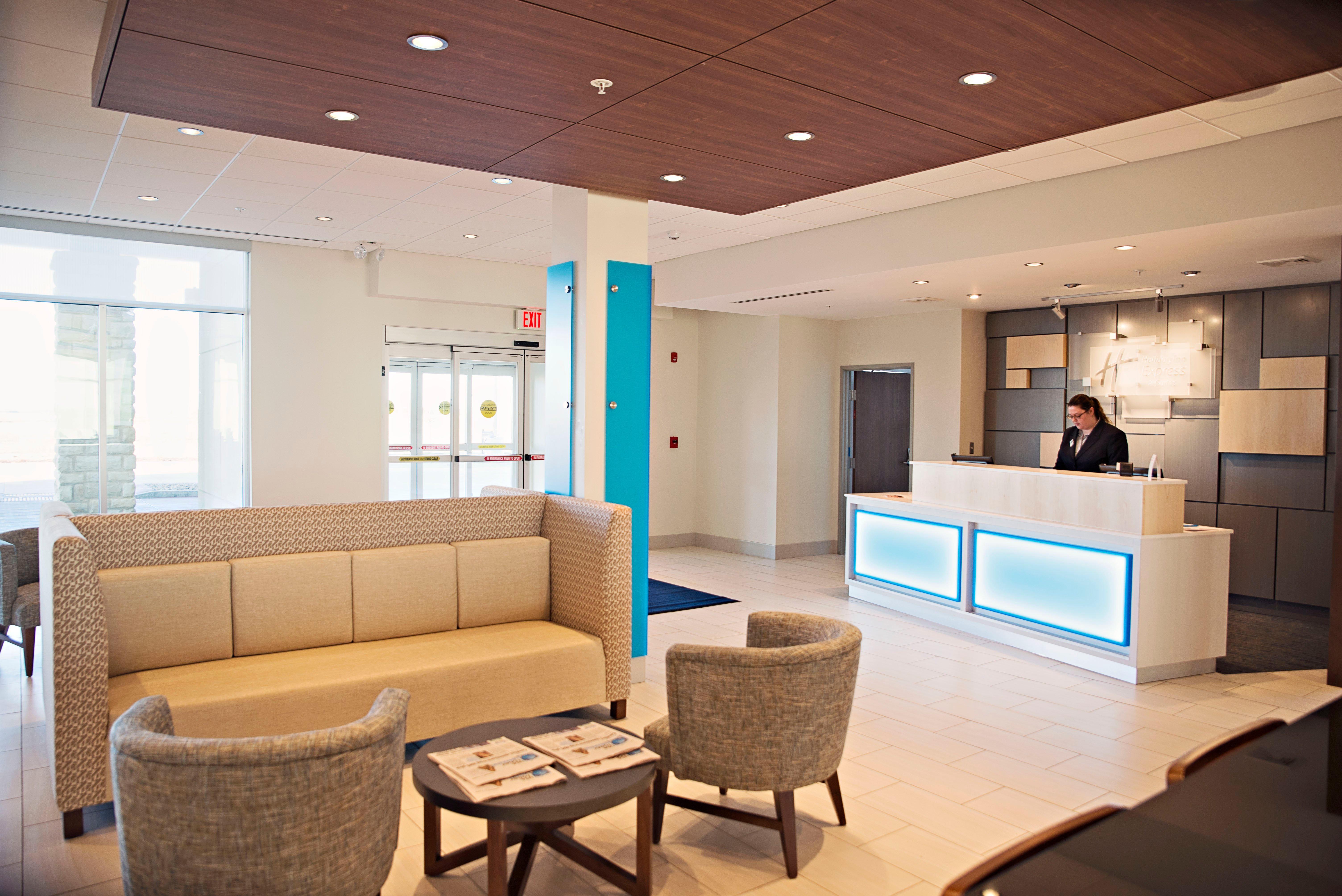 Holiday Inn Express & Suites - Rantoul By Ihg Exteriör bild