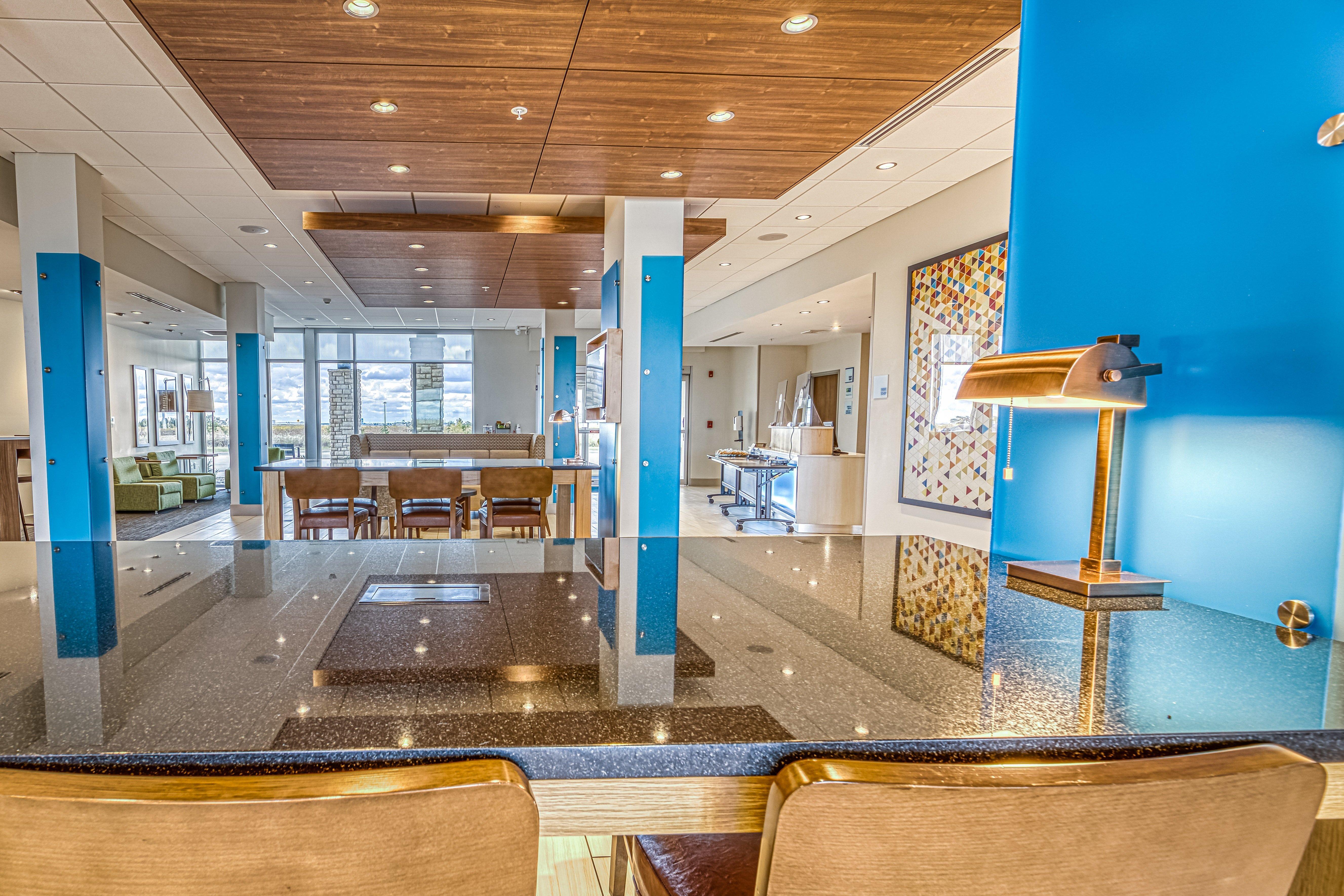 Holiday Inn Express & Suites - Rantoul By Ihg Exteriör bild