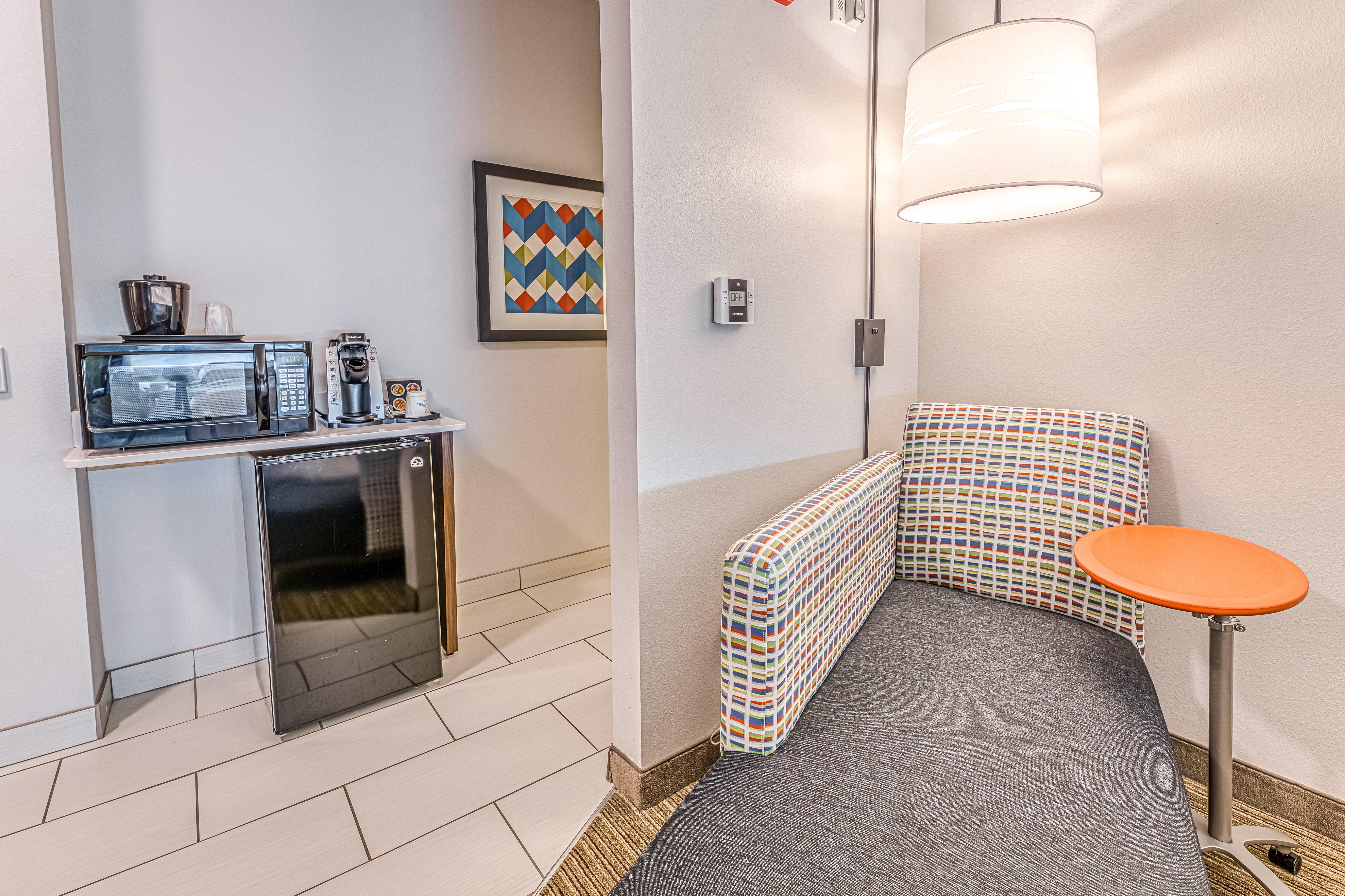 Holiday Inn Express & Suites - Rantoul By Ihg Exteriör bild