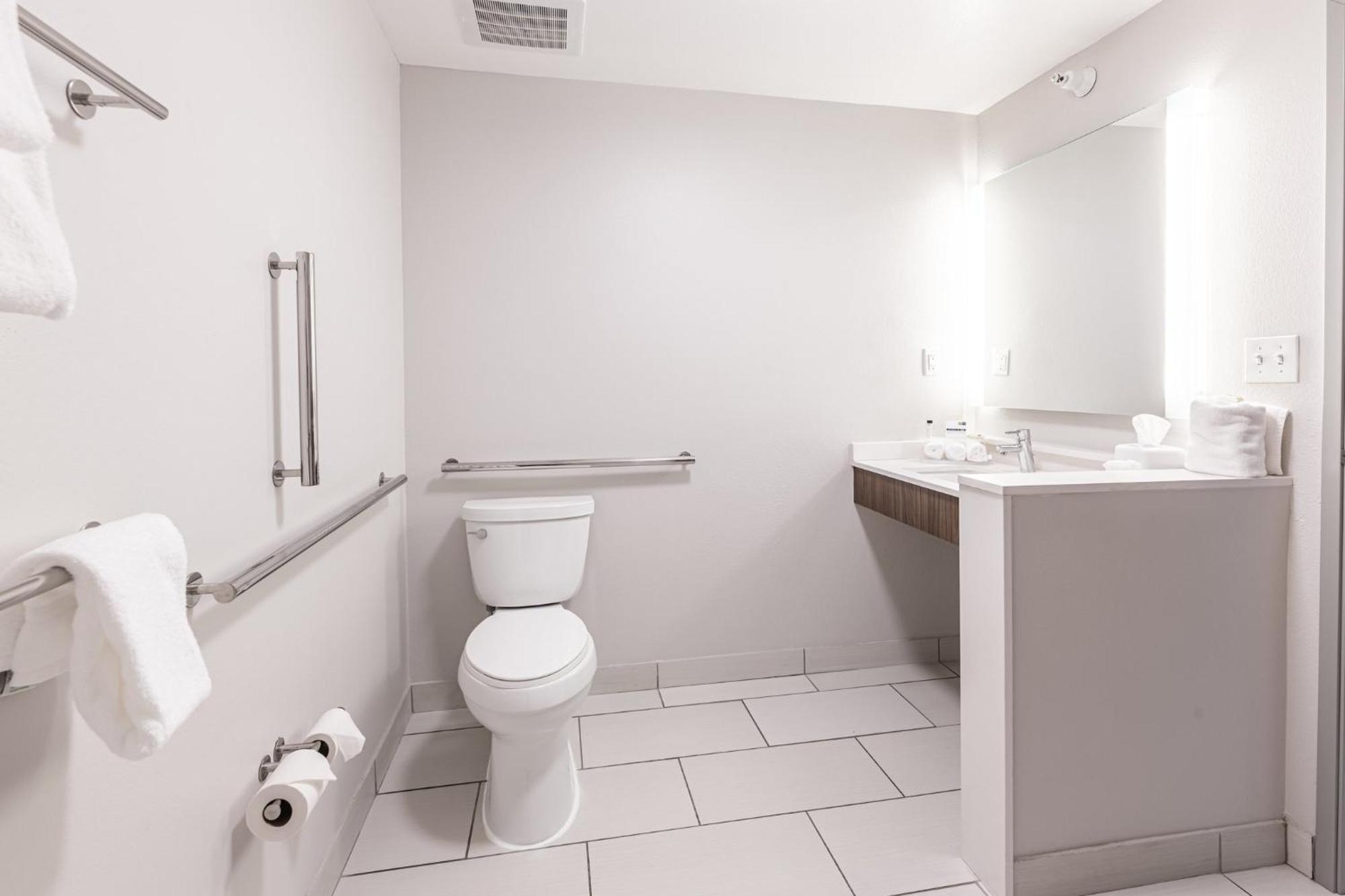 Holiday Inn Express & Suites - Rantoul By Ihg Exteriör bild