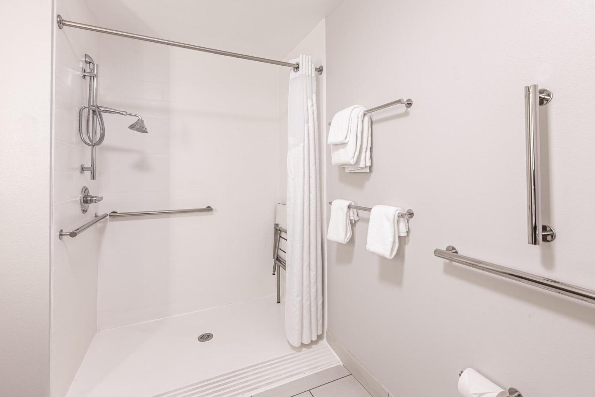 Holiday Inn Express & Suites - Rantoul By Ihg Exteriör bild